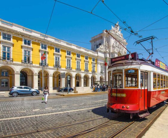 Lisbona-tram-tipico-mini-tour-portogallo